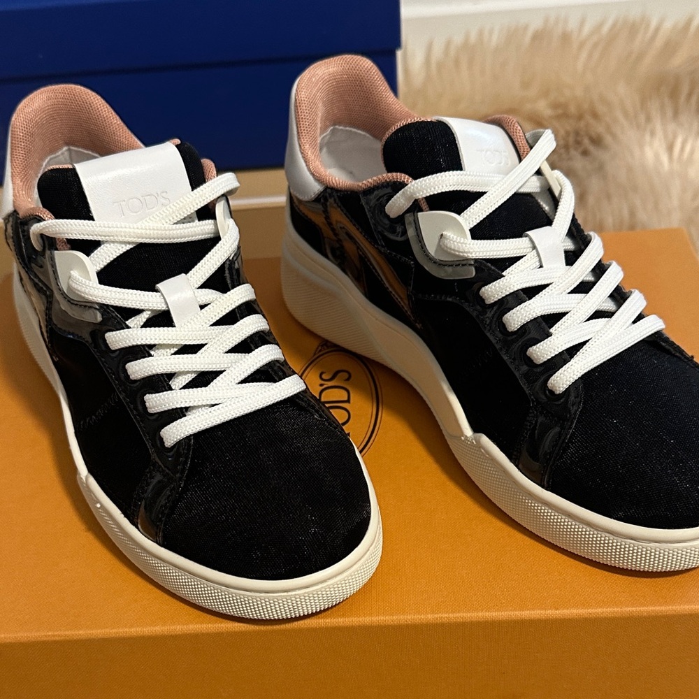 Tod's Black and White Women's Sneakers with Cream Accents